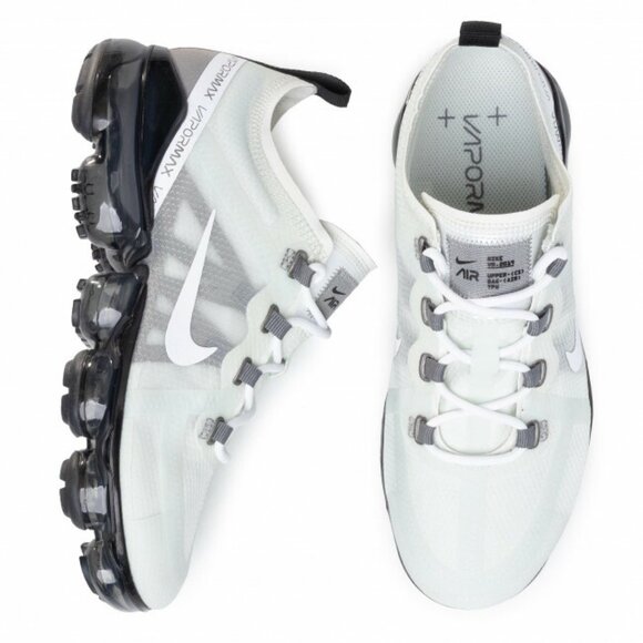 Nike Women's Air Vapormax Shoes - Picture 2 of 15